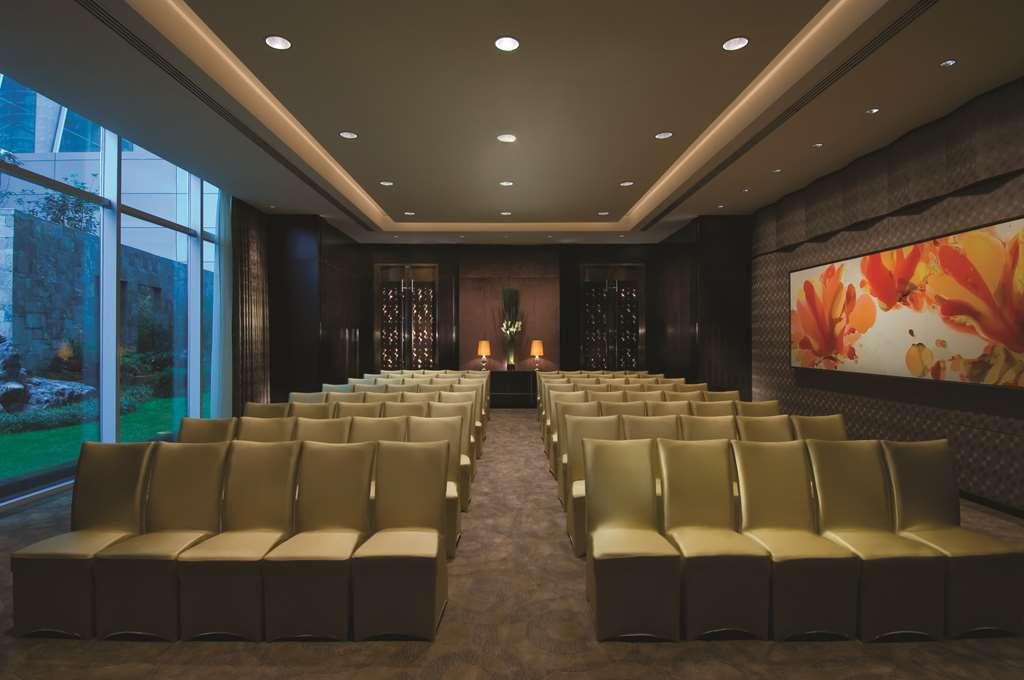 Doubletree By Hilton Beijing Hotel Instalações foto